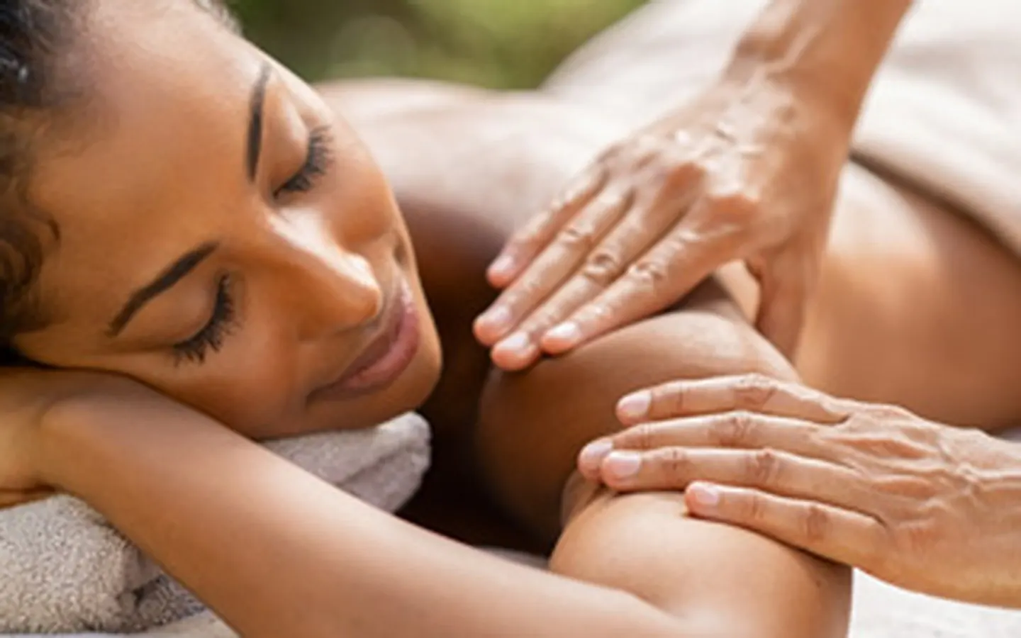 bodywork-card-1440x900-1-perf-v1.webp Massage and bodywork treatment at Pura Vida